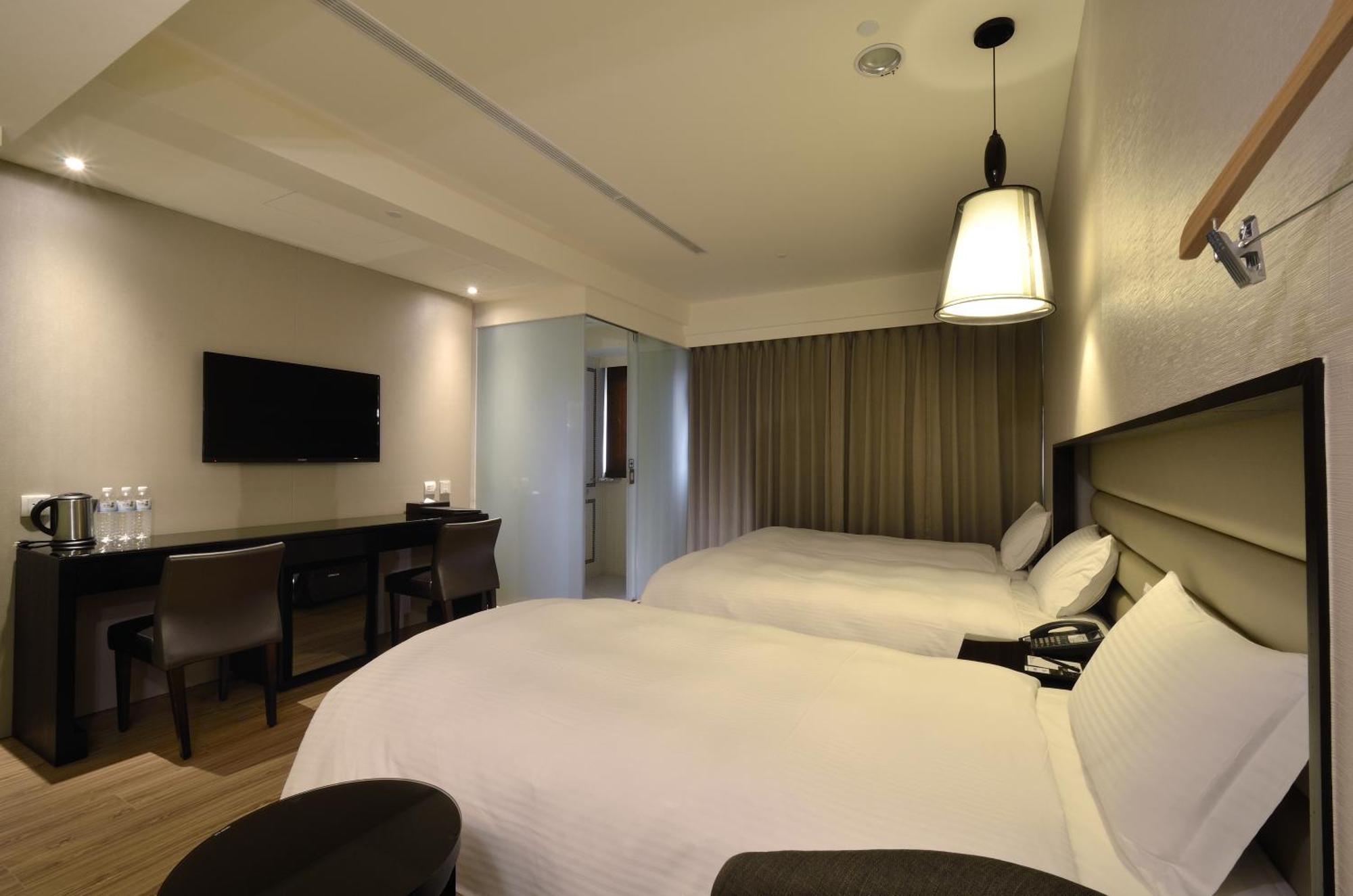 Stay Hotel - Taichung Yizhong Стая снимка