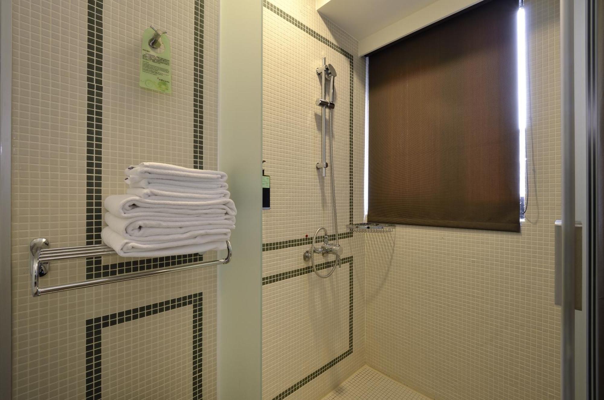 Stay Hotel - Taichung Yizhong Стая снимка