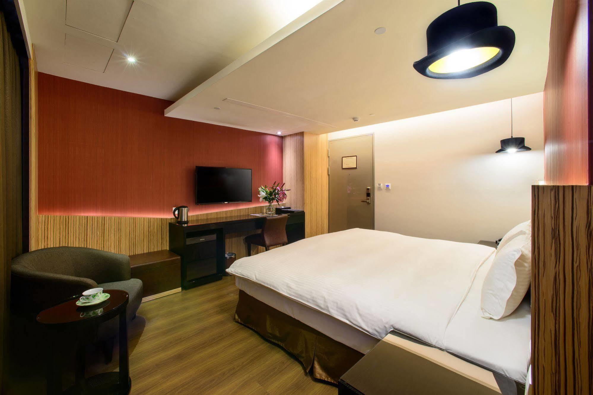 Stay Hotel - Taichung Yizhong Екстериор снимка
