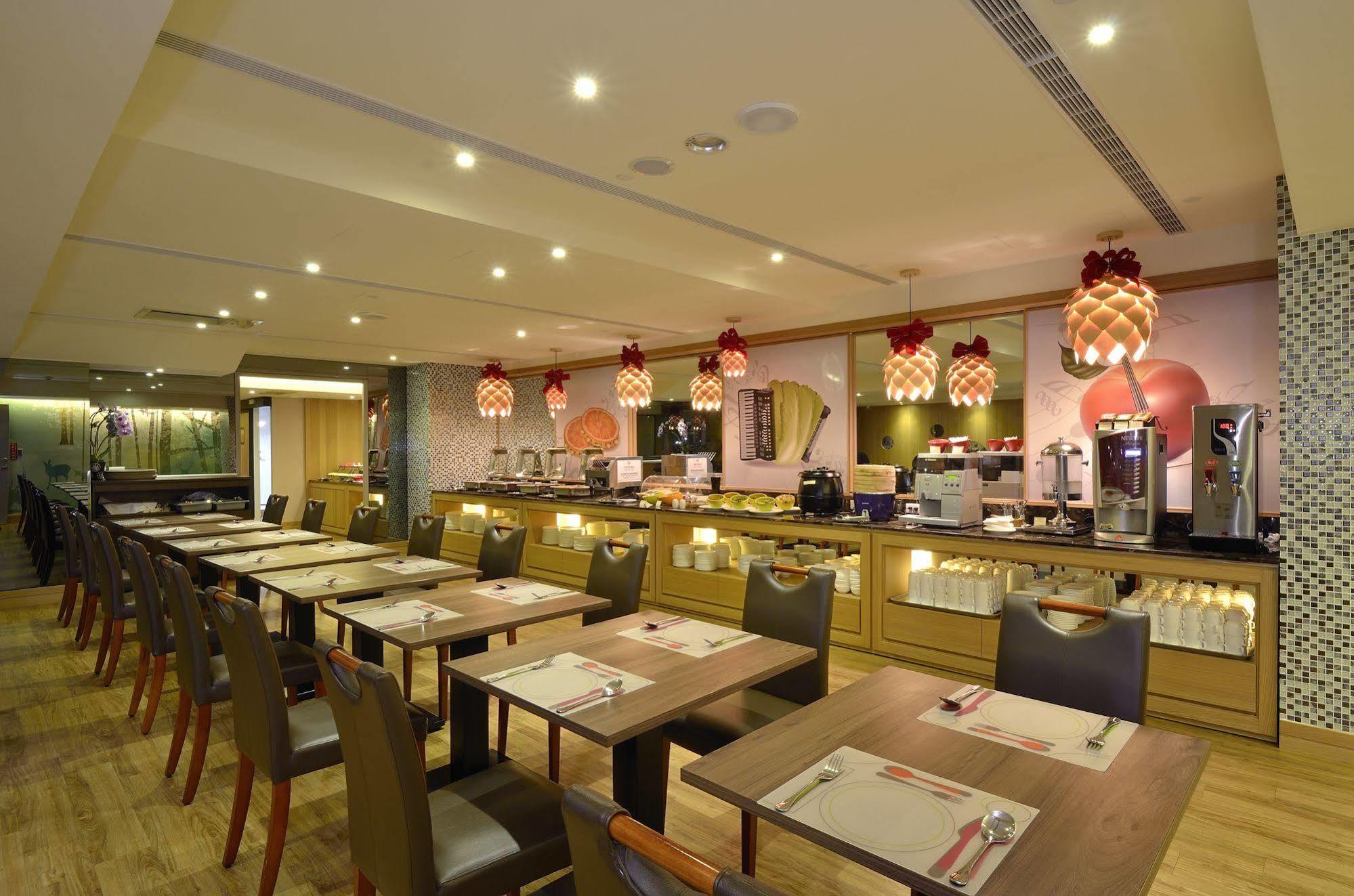Stay Hotel - Taichung Yizhong Екстериор снимка